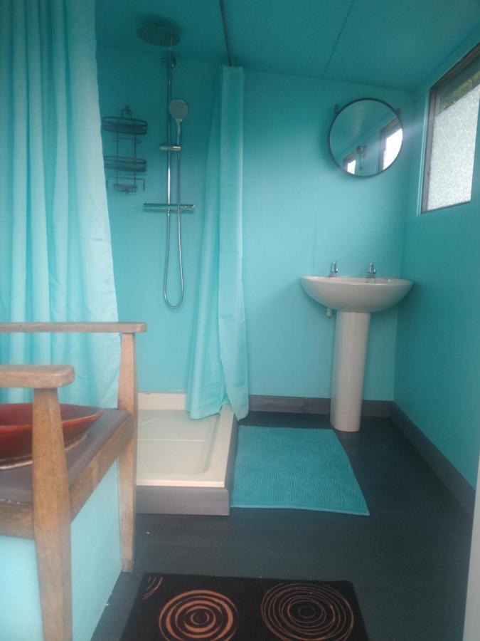 Blackberry Patch Hotel Pontyates ภายนอก รูปภาพ